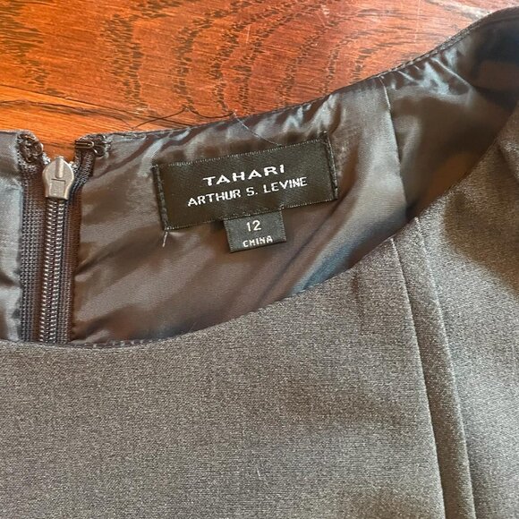 Tahari Sleeveless Gray Sheath Dress – Size 12 - Picture 3 of 5